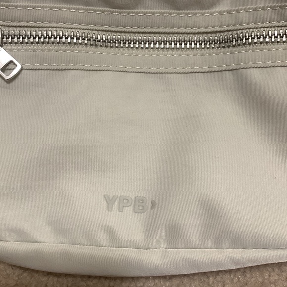 Abercrombie & Fitch Bag - Picture 2 of 9